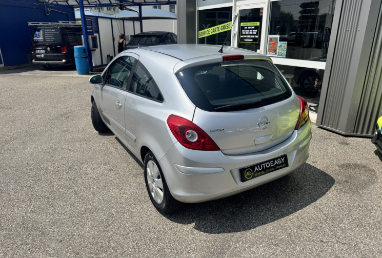 Opel Corsa 3 portes 1.4i 16V Twinport 90 Boîte auto