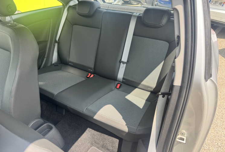 Opel Corsa 3 portes 1.4i 16V Twinport 90 Boîte auto