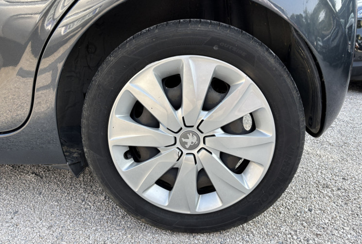 Peugeot 108 1.2l 82 ch STYLE 5p 