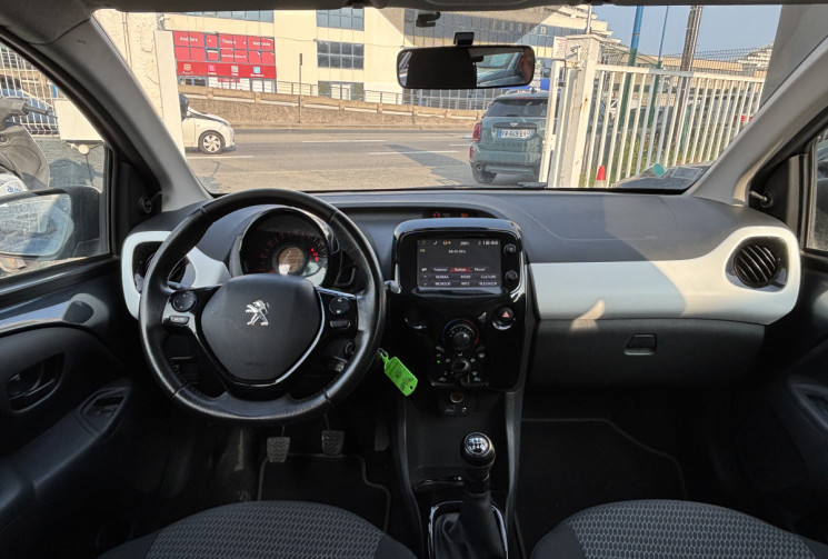 Peugeot 108 1.2l 82 ch STYLE 5p 