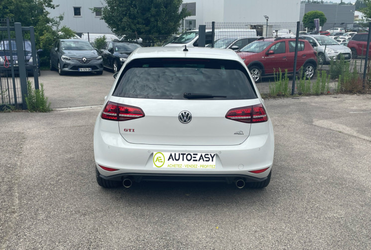 Volkswagen Golf VII GTI / 2.0 TSI / 230 CH / DSG6