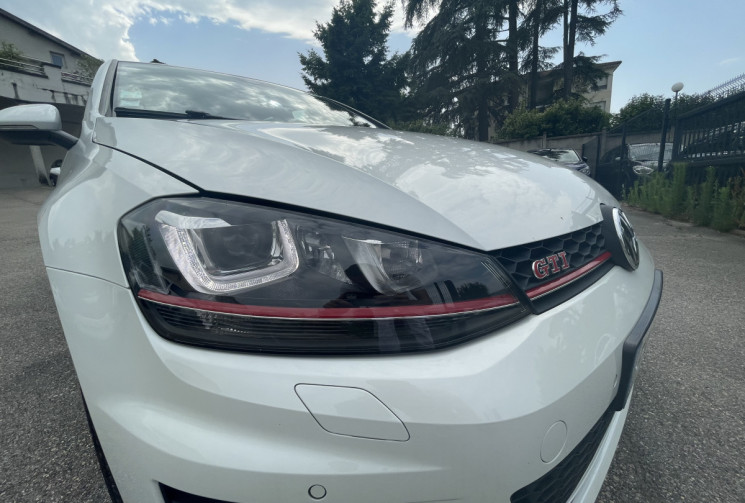 Volkswagen Golf VII GTI / 2.0 TSI / 230 CH / DSG6