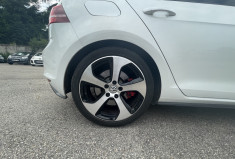 Volkswagen Golf VII GTI / 2.0 TSI / 230 CH / DSG6