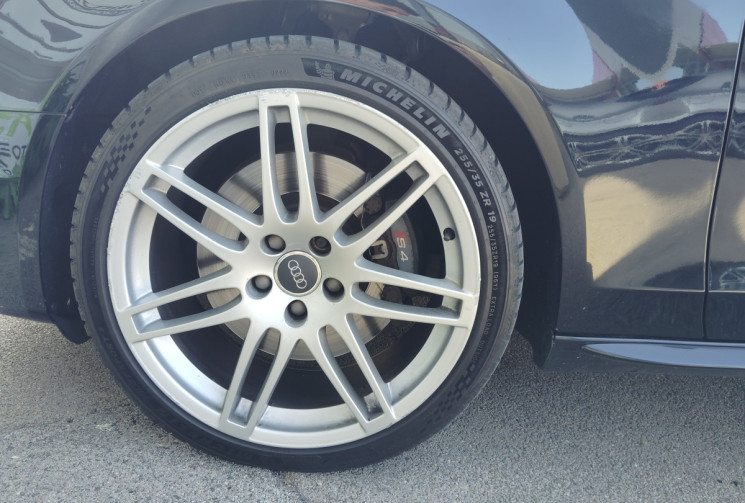 Audi S4 AVANT 3.0 V6 TFSI 333ch quattro BVM