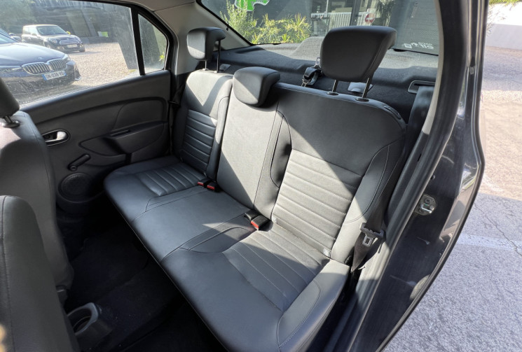 Dacia LOGAN 0.9 TCe 90 Lauréate / 1ère Main / Caméra / Cuir / GPS / Moteur à Chaine / Suivi Complet