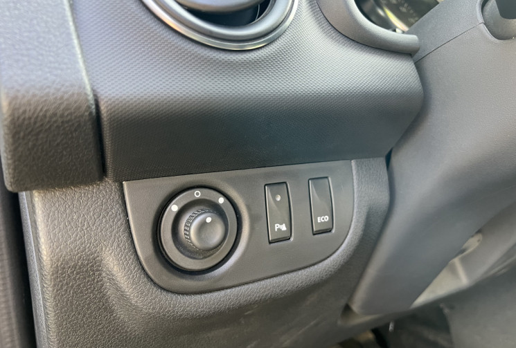 Dacia LOGAN 0.9 TCe 90 Lauréate / 1ère Main / Caméra / Cuir / GPS / Moteur à Chaine / Suivi Complet
