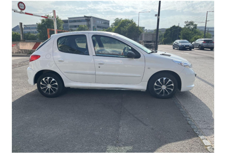 Peugeot 206+ 1.4 i 75 cv