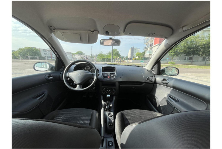 Peugeot 206+ 1.4 i 75 cv