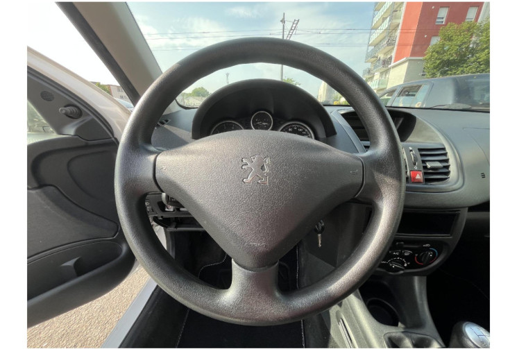 Peugeot 206+ 1.4 i 75 cv
