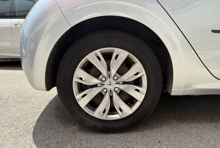 Peugeot 208 1.6 e-HDi FAP S&S 92 cv 