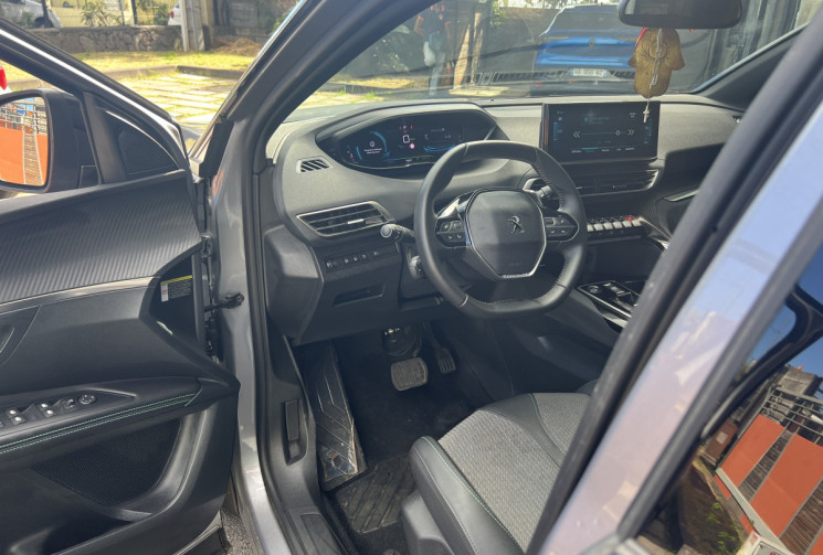 Peugeot 3008  II Phase 2 1.6 THP 180 Hybrid e-EAT8 150 cv ALLURE PACK