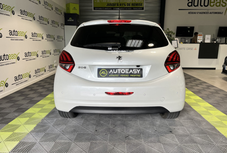 Peugeot 208 110 CH EAT6 TECH EDITION