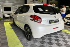 Peugeot 208 110 CH EAT6 TECH EDITION