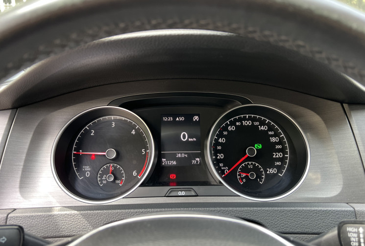 Volkswagen Golf VII 7 1.6 TDI 105 Confortline DSG7 / Distribution OK / GPS / ACC / Radars AV AR