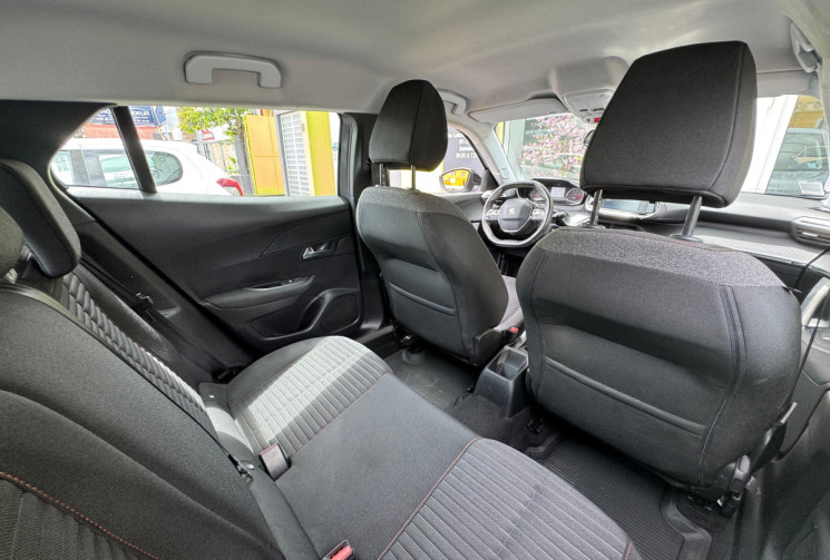 Peugeot 2008 1.5 BlueHDi 110 cv S&S Allure Pack // Première main // 100% entretien concessionnaire