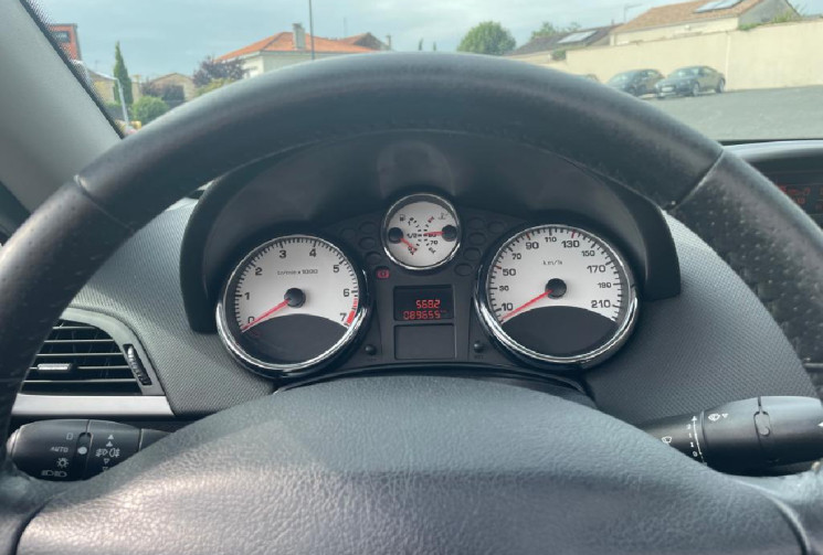 Peugeot 207 CC PEUGEOT 207 CC 1.6VTI 120CH SPORT PACK .