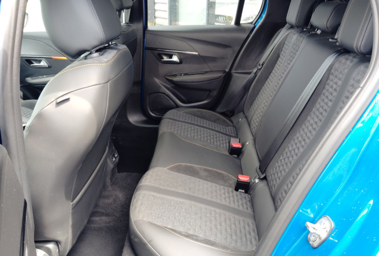 Peugeot 208 e-208 136ch Roadtrip
