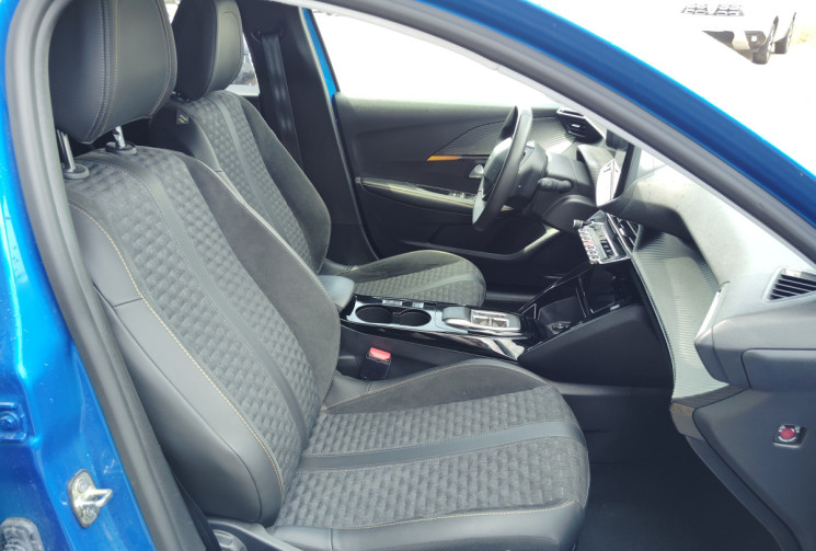 Peugeot 208 e-208 136ch Roadtrip