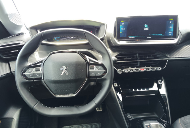 Peugeot 208 e-208 136ch Roadtrip