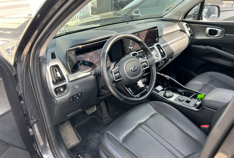 Kia SORENTO IV 1.6 T-GDI PHEV 265 Ch 4X4 DESIGN 7PL * SUIVI KIA * TOIT OUVRANT * CARPLAY
