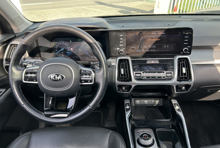 Kia SORENTO IV 1.6 T-GDI PHEV 265 Ch 4X4 DESIGN 7PL * SUIVI KIA * TOIT OUVRANT * CARPLAY