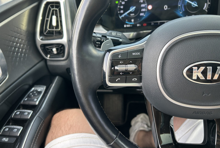 Kia SORENTO IV 1.6 T-GDI PHEV 265 Ch 4X4 DESIGN 7PL * SUIVI KIA * TOIT OUVRANT * CARPLAY