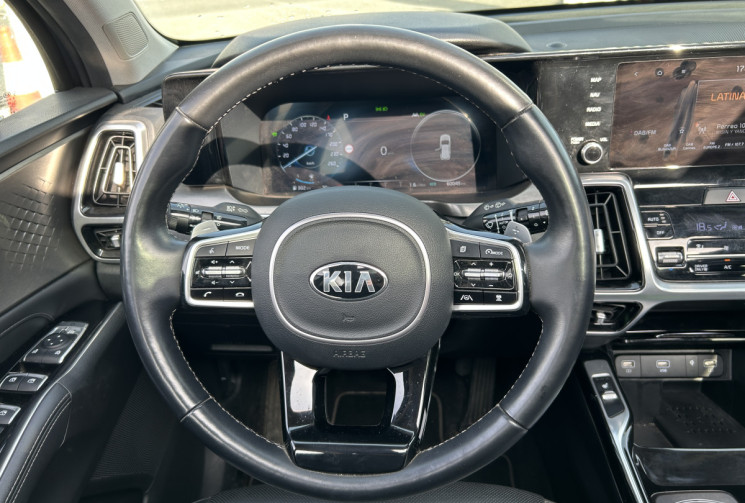 Kia SORENTO IV 1.6 T-GDI PHEV 265 Ch 4X4 DESIGN 7PL * SUIVI KIA * TOIT OUVRANT * CARPLAY