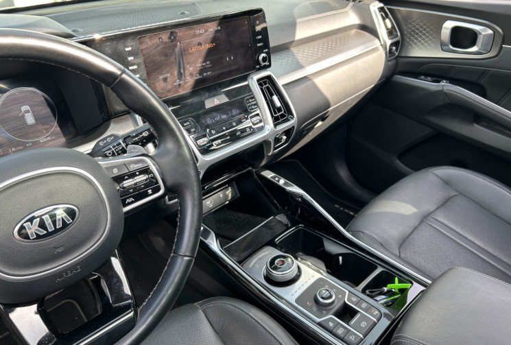 Kia SORENTO IV 1.6 T-GDI PHEV 265 Ch 4X4 DESIGN 7PL * SUIVI KIA * TOIT OUVRANT * CARPLAY