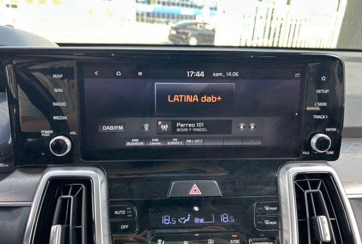 Kia SORENTO IV 1.6 T-GDI PHEV 265 Ch 4X4 DESIGN 7PL * SUIVI KIA * TOIT OUVRANT * CARPLAY