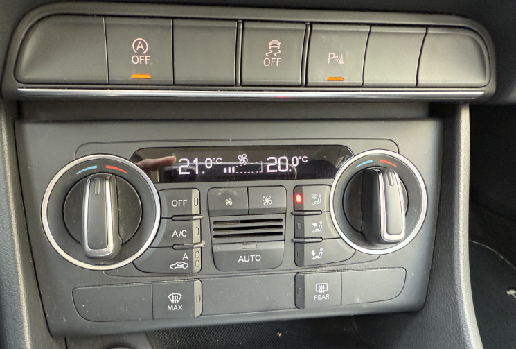 Audi Q3 2.0 TDI ultra 150 Ambiente / finition extérieure S-Line
