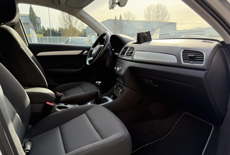 Audi Q3 2.0 TDI ultra 150 Ambiente / finition extérieure S-Line