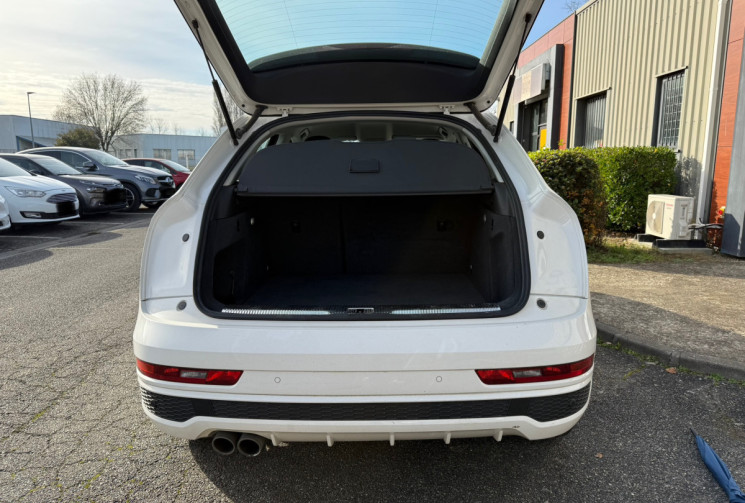 Audi Q3 2.0 TDI ultra 150 Ambiente / finition extérieure S-Line