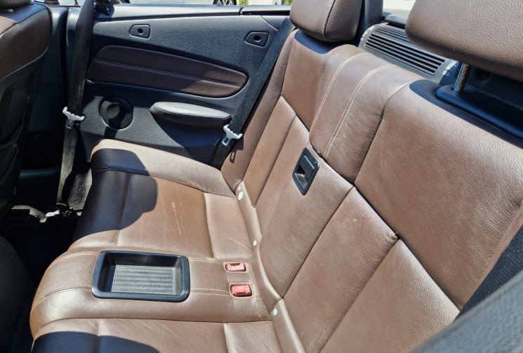 BMW Série 1  Cabriolet 118d 143ch CONFORT
