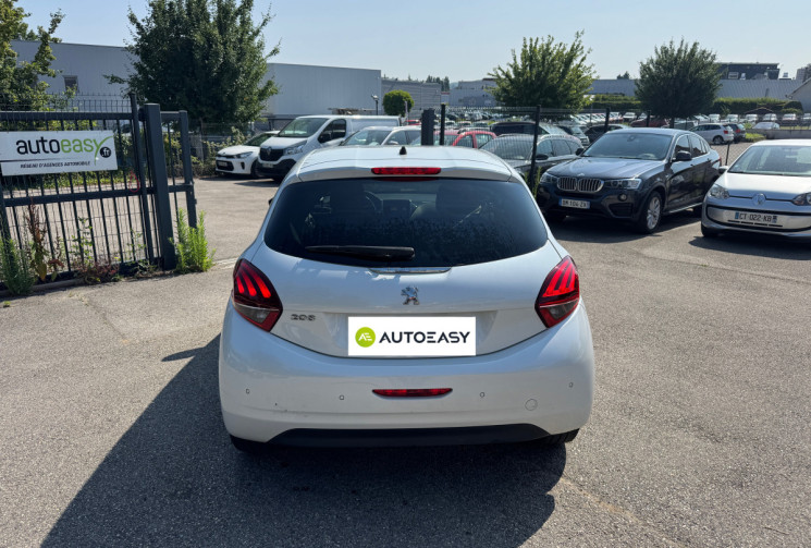 Peugeot 208 1.5 BlueHDi 100 ch / Allure
