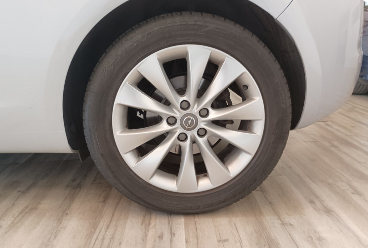Opel Astra J GTC 2.0 CDTI FAP 16V S&S 165 cv