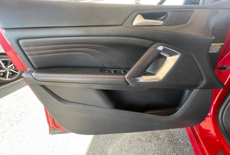 Peugeot 308 SW  1.6 HDI 115 GT LINE 8V TURBO.