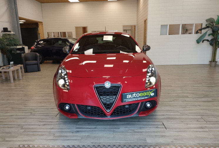 Alfa Romeo GIULIETTA 1.4 TB MultiAir 150ch Lusso Stop&Start Pack Veloce 1ERE MAIN 