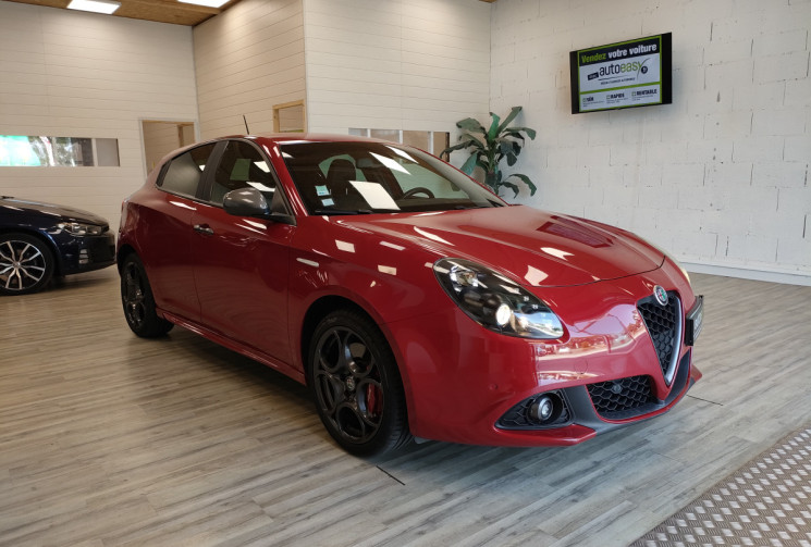 Alfa Romeo GIULIETTA 1.4 TB MultiAir 150ch Lusso Stop&Start Pack Veloce 1ERE MAIN 