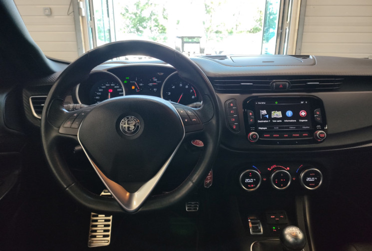 Alfa Romeo GIULIETTA 1.4 TB MultiAir 150ch Lusso Stop&Start Pack Veloce 1ERE MAIN 