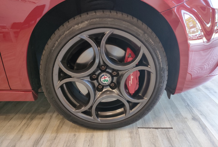 Alfa Romeo GIULIETTA 1.4 TB MultiAir 150ch Lusso Stop&Start Pack Veloce 1ERE MAIN 