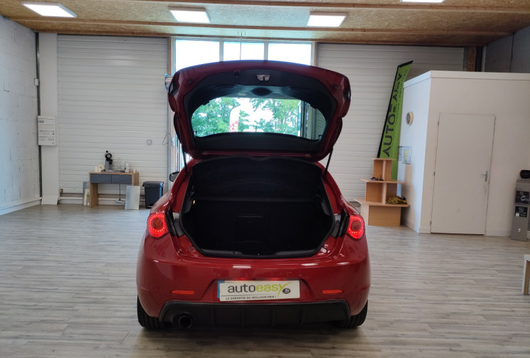Alfa Romeo GIULIETTA 1.4 TB MultiAir 150ch Lusso Stop&Start Pack Veloce 1ERE MAIN 