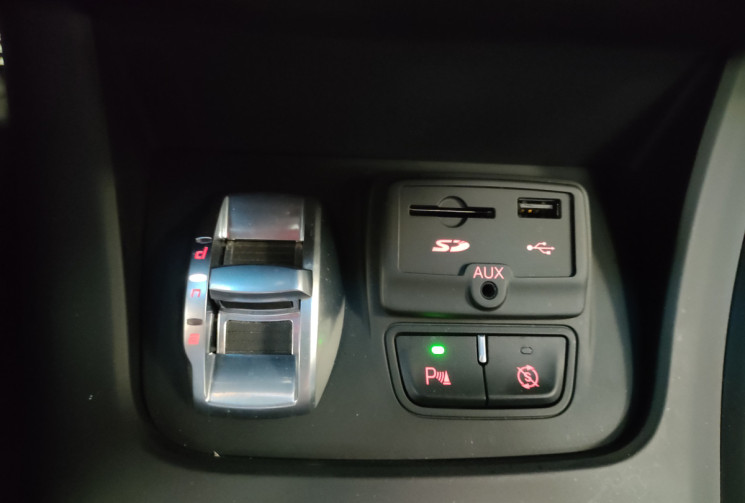 Alfa Romeo GIULIETTA 1.4 TB MultiAir 150ch Lusso Stop&Start Pack Veloce 1ERE MAIN 