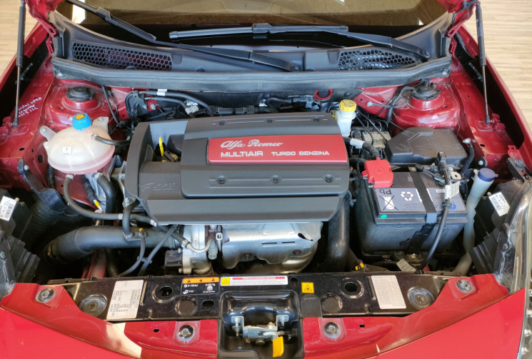 Alfa Romeo GIULIETTA 1.4 TB MultiAir 150ch Lusso Stop&Start Pack Veloce 1ERE MAIN 