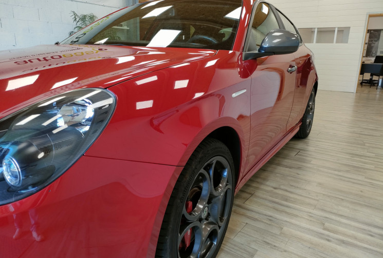 Alfa Romeo GIULIETTA 1.4 TB MultiAir 150ch Lusso Stop&Start Pack Veloce 1ERE MAIN 