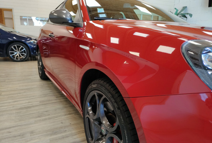 Alfa Romeo GIULIETTA 1.4 TB MultiAir 150ch Lusso Stop&Start Pack Veloce 1ERE MAIN 