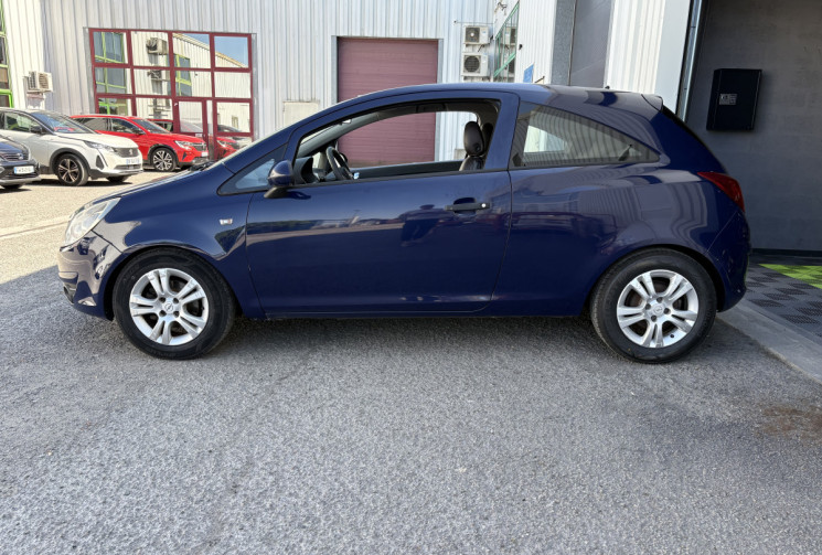 Opel Corsa Cosmo EcoFLEX 95 cv Phase 2 * 3 portes * Cuir complet 