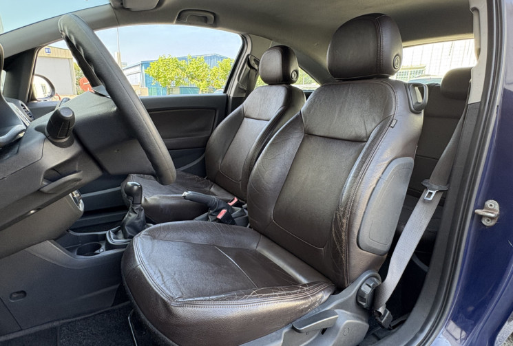 Opel Corsa Cosmo EcoFLEX 95 cv Phase 2 * 3 portes * Cuir complet 
