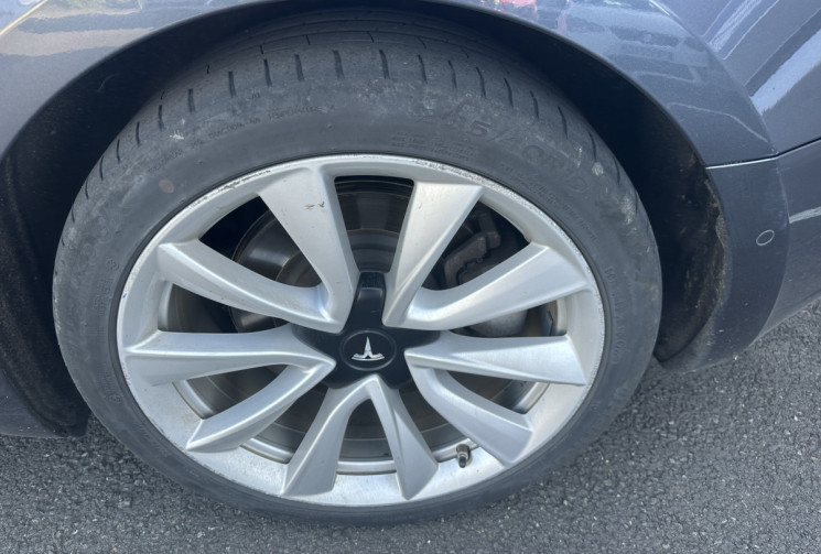 Tesla Model 3 Standard Range Plus 325 
