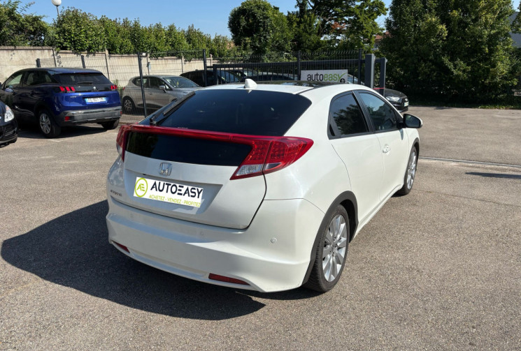 Honda Civic 1.8 i V-TEC/ 140 CH / EXCLUSIVE