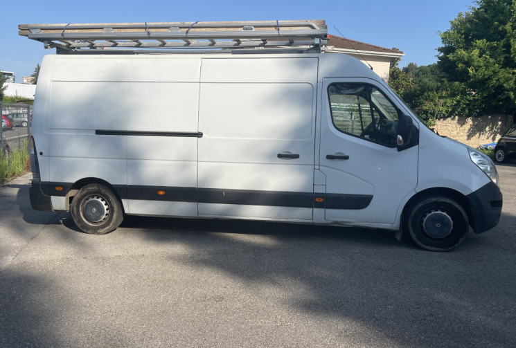Renault Master FOURGON / 2.3 dci / 130 CH